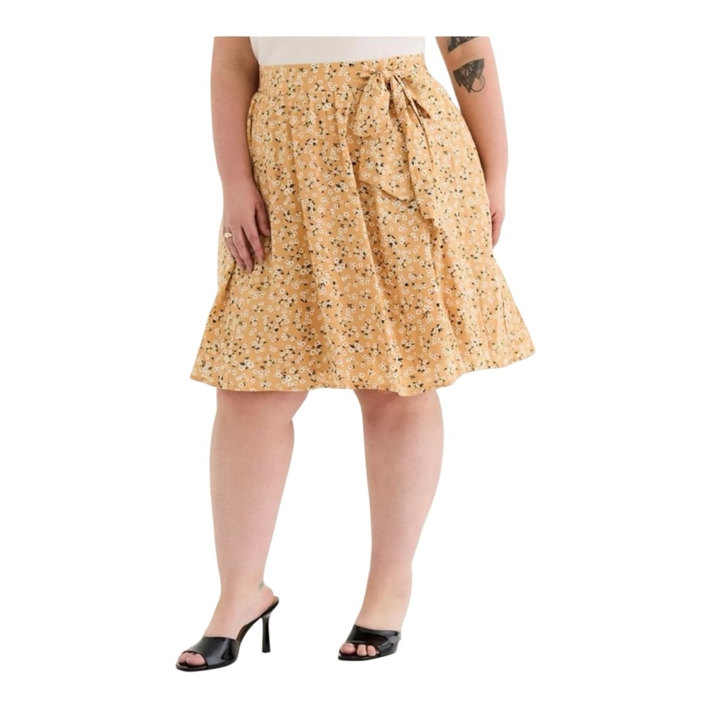 Torrid Retro Chic Wrap Style Floral Feminine Swing Skirt New With Tags